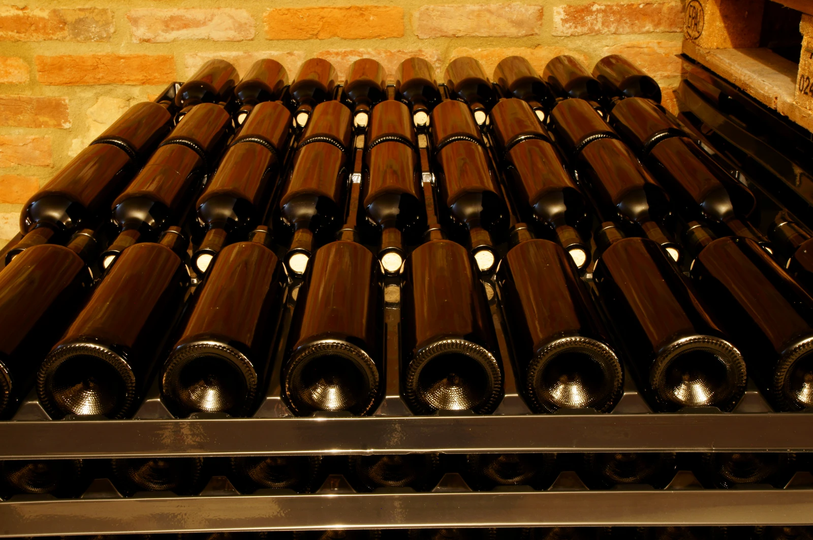 interfalde in plastica stoccaggio vino vinplast logisto